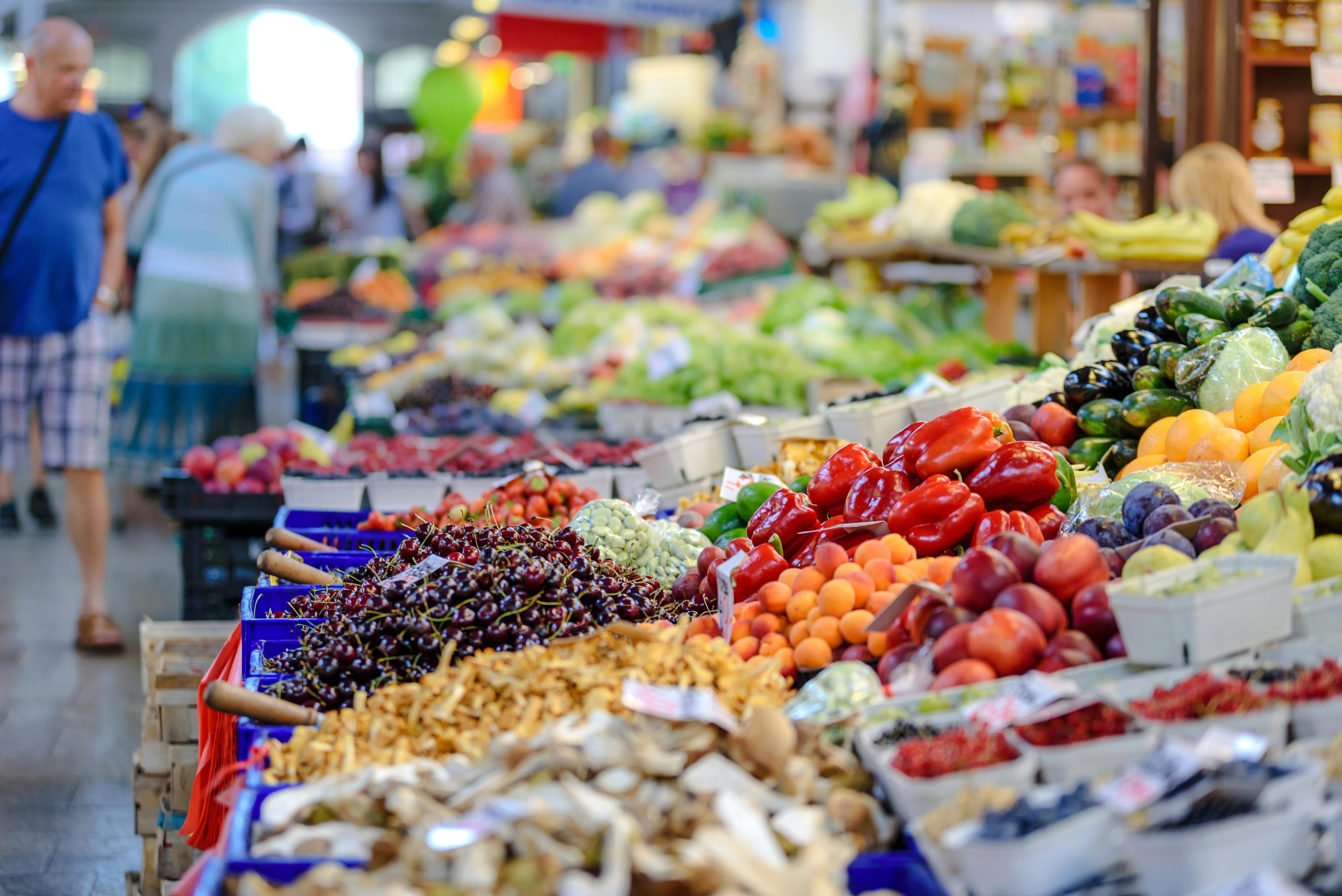 Image of a produce isle