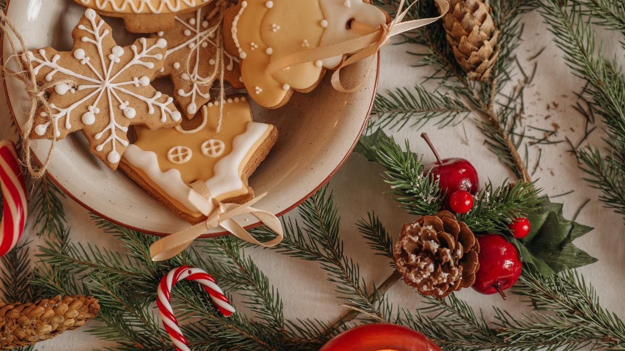 christmas cookies and pine leaves