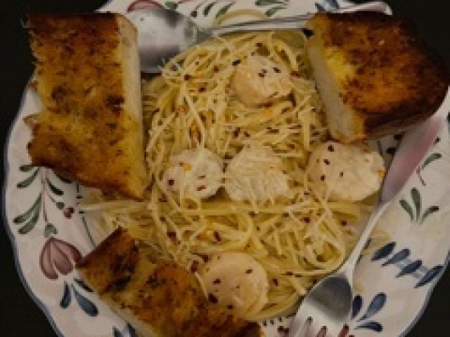 Lemon garlic scallops pasta